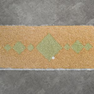 Kunstobjekt "peanut carpet" von Sebastian Jung für "Die fast beste Ausstellung des Jahres" in der Galerie Wundersee in Düsseldorf
